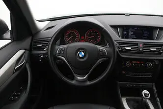 BMW X1, 2.0, 135 kW, bensiin, manuaal, tagavedu