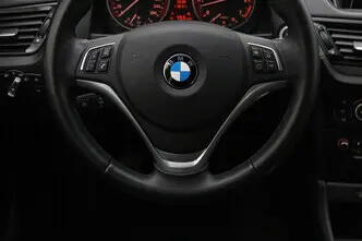 BMW X1, 2.0, 135 kW, bensiin, manuaal, tagavedu