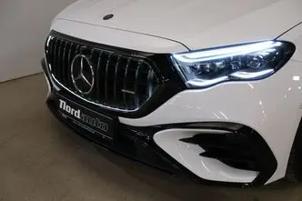 Mercedes-Benz E 53 AMG, 3.0, 330 kW, plug-in hybrid, automatic, four-wheel drive