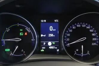 Toyota C-HR, 1.8, 72 kW, hübriid, automaat, esivedu