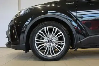 Toyota C-HR, 1.8, 72 kW, hübriid, automaat, esivedu