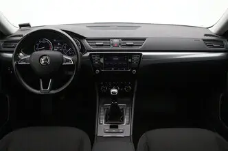 Škoda Superb, 1.4, 92 kW, bensiin, manuaal, esivedu