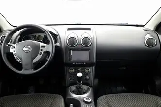 Nissan Qashqai, 2.0, 104 kW, bensiin, manuaal, nelikvedu