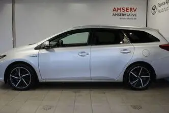 Toyota Auris, 1.8, 73 kW, hübriid, automaat, esivedu