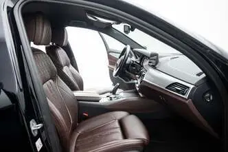 BMW 540, 3.0, 250 kW, bensiin, automaat, nelikvedu