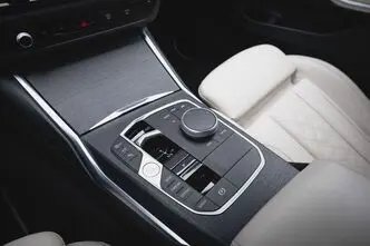 BMW 330, 3.0, 210 kW, hybrid, automatic, four-wheel drive