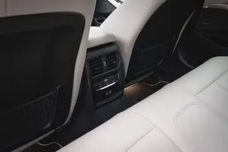 BMW 330, 3.0, 210 kW, hybrid, automatic, four-wheel drive