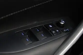 Toyota Corolla, 2.0, 112 kW, hübriid, automaat, esivedu