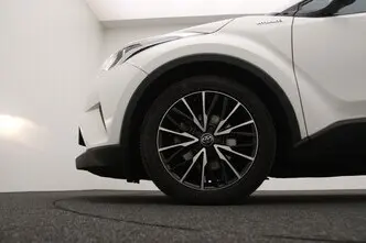 Toyota C-HR, 1.8, 72 kW, hübriid, automaat, esivedu