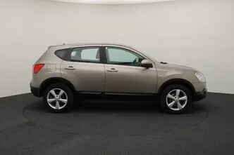 Nissan Qashqai, 2.0, 104 kW, bensiin, manuaal, esivedu