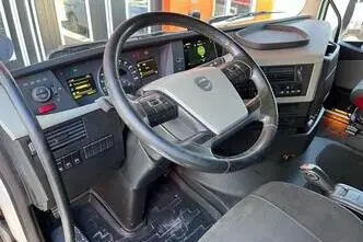 Volvo FH 540 6x2, 405 kW, дизель, автомат