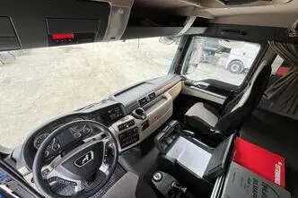 MAN TGX 35.640 8x4*4, 471 kW, дизель, автомат