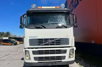 Volvo FH 440 6x2, 324 kW, diesel, automatic