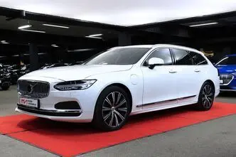 Volvo V90, 2.0, 186 kW, plug-in hybrid, automatic, four-wheel drive