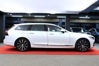 Volvo V90, 2.0, 186 kW, plug-in hybrid, automatic, four-wheel drive