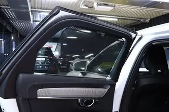 Volvo V90, 2.0, 186 kW, plug-in hybrid, automatic, four-wheel drive