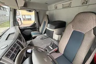 Volvo FE320 + AUTOMATIC + LIFT, 240 kW, diisel, automaat
