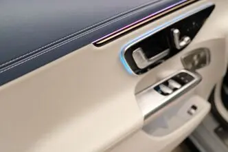Mercedes-Benz EQE, 135 kW, elekter, automaat, nelikvedu