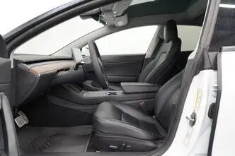Tesla Model 3, 155 kW, elekter, automaat, nelikvedu