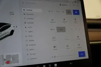 Tesla Model 3, 155 kW, elekter, automaat, nelikvedu