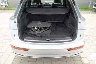 Audi Q5, 2.0, 270 kW, plug-in hybrid, automatic, four-wheel drive
