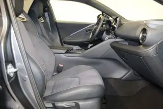 Toyota C-HR, 2.0, 111 kW, pistikhübriid, automaat, esivedu