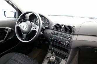 BMW 318, 2.0, 105 kW, petrol, manual, rear-wheel drive