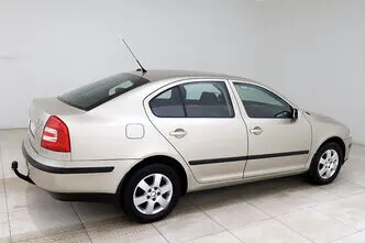 Škoda Octavia, 1.6, 85 kW, petrol, manual, front-wheel drive