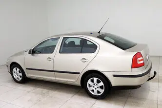 Škoda Octavia, 1.6, 85 kW, petrol, manual, front-wheel drive