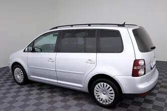 Volkswagen Touran, 1.6, 75 kW, бензин, механическая, передний привод
