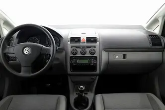 Volkswagen Touran, 1.6, 75 kW, бензин, механическая, передний привод