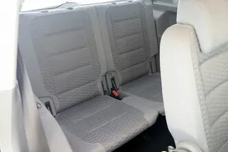 Volkswagen Touran, 1.6, 75 kW, бензин, механическая, передний привод