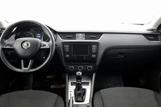 Škoda Octavia, 1.2, 77 kW, бензин, автомат, передний привод