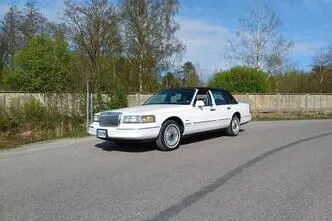 Lincoln Town Car, 4.6, 157 kW, bensiin, automaat, tagavedu