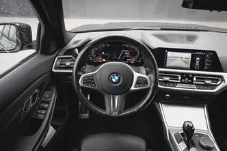 BMW 320, 2.0, 135 kW, bensiin, automaat, nelikvedu