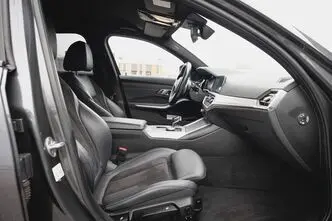 BMW 320, 2.0, 135 kW, bensiin, automaat, nelikvedu
