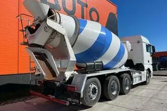 MAN TGX 35.480 8x4*4, 353 kW, дизель, автомат