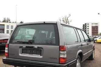 Volvo 940, 2.4, petrol, manual, rear-wheel drive