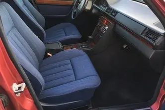 Mercedes-Benz E 200, 2.0, 100 kW, bensiin, automaat, tagavedu