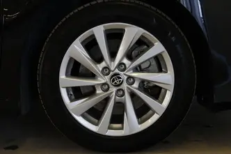 Toyota Camry, 2.5, 131 kW, hübriid, automaat, esivedu
