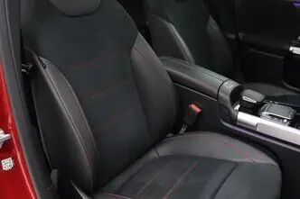 Mercedes-Benz GLB 180, 1.3, 100 kW, bensiin, automaat, esivedu