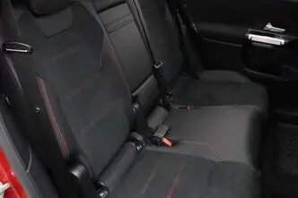 Mercedes-Benz GLB 180, 1.3, 100 kW, bensiin, automaat, esivedu