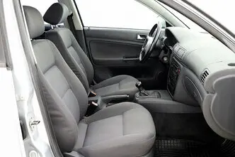 Volkswagen Passat, 2.0, 96 kW, bensiin, manuaal, esivedu