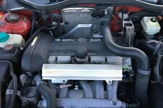 Volvo C70, 2.4, 142 kW, bensiin, manuaal, esivedu