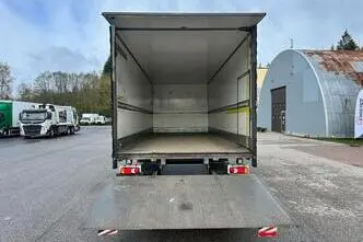 Volvo FL250 4X2 EURO6, 188 kW, дизель, автомат
