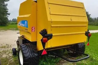 New Holland BR 6090