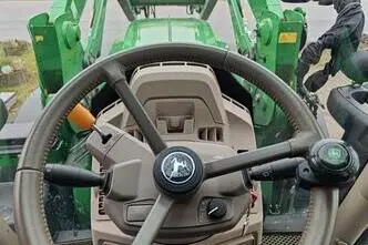 John Deere 6R 185, 6.8, 136.1 kW, дизель, автомат, полный привод