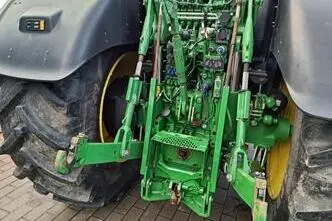 John Deere 6215R, 188 kW, дизель, автомат