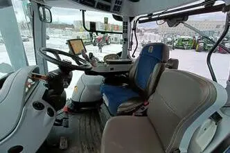 New Holland T 7.315 AC, 6.7, 221 kW, дизель, автомат, полный привод
