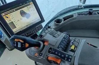 John Deere 8R 370, 272 kW, дизель, автомат